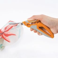 Fiskars® Total Control® RazerEdge™ Scissors 8 Fiskars® Total Control® RazerEdge™ Scissors -Tailoring Master 10550303 4